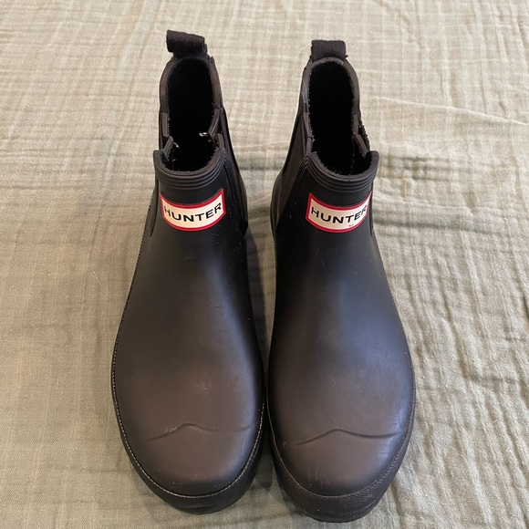 Hunter Original Waterproof Chelsea Rain Boot - Picture 3 of 9
